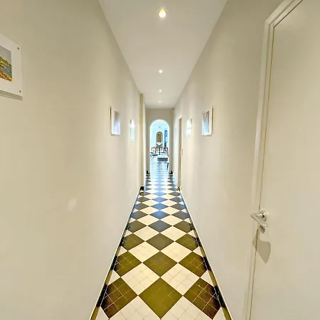 Exceptional Sea Front Apartment Nizza